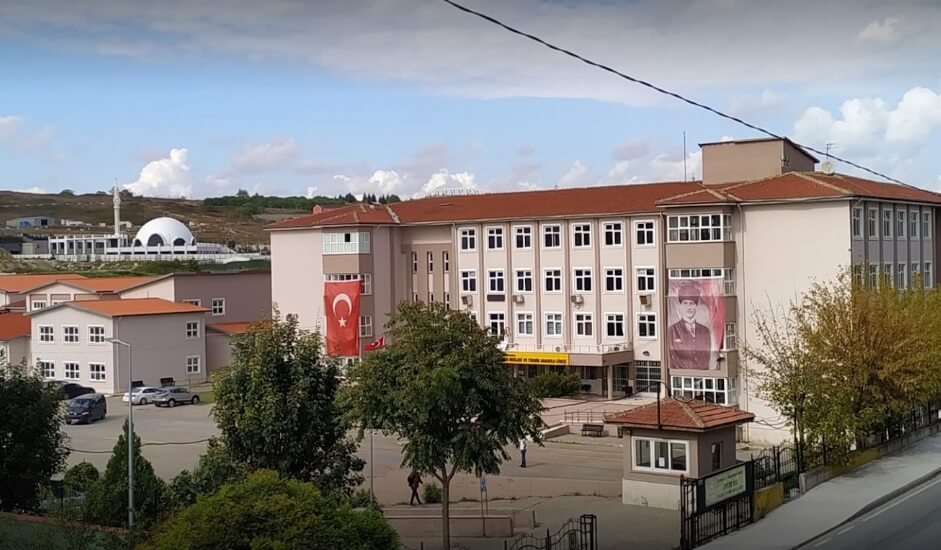 Ayhan Ar Borsa stanbul Mesleki ve Teknik Anadolu Lisesi