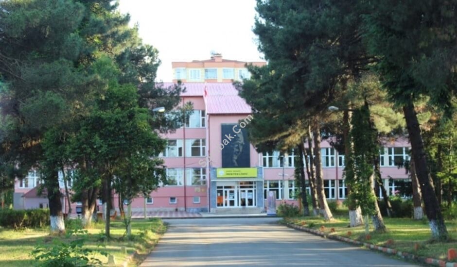 Beşikdüzü Borsa İstanbul Fen Lisesi