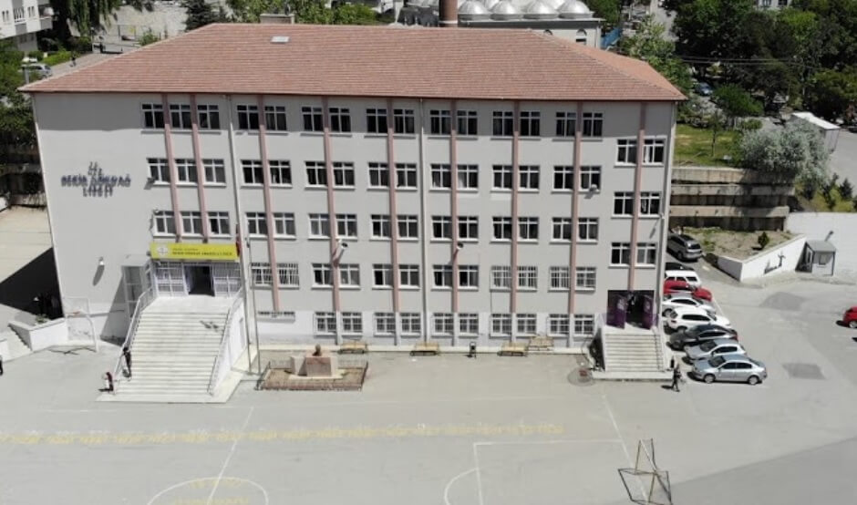 Bekir Gkda Anadolu Lisesi