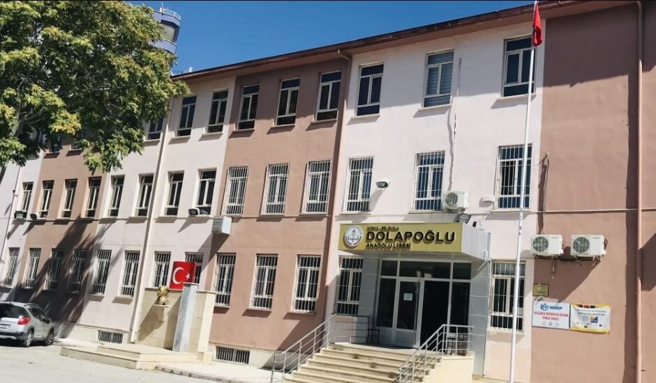 Dolapoğlu Anadolu Lisesi
