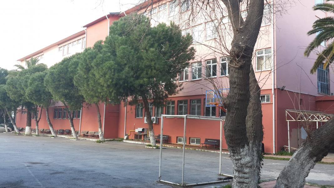 Konak �bn - i Sina Mesleki ve Teknik Anadolu Lisesi