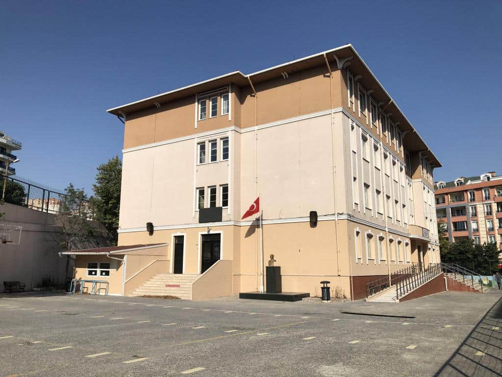 Çağrı Bey Anadolu Lisesi
