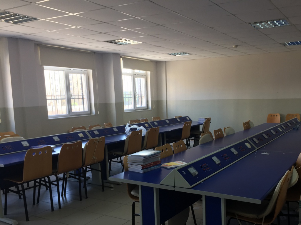 Beylikd�z� Azem Y�kselo�lu Anadolu �mam Hatip Lisesi