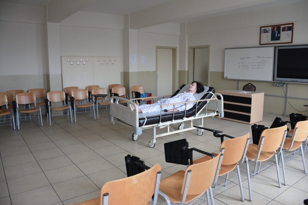 �bn-i Sina Mesleki ve Teknik Anadolu Lisesi