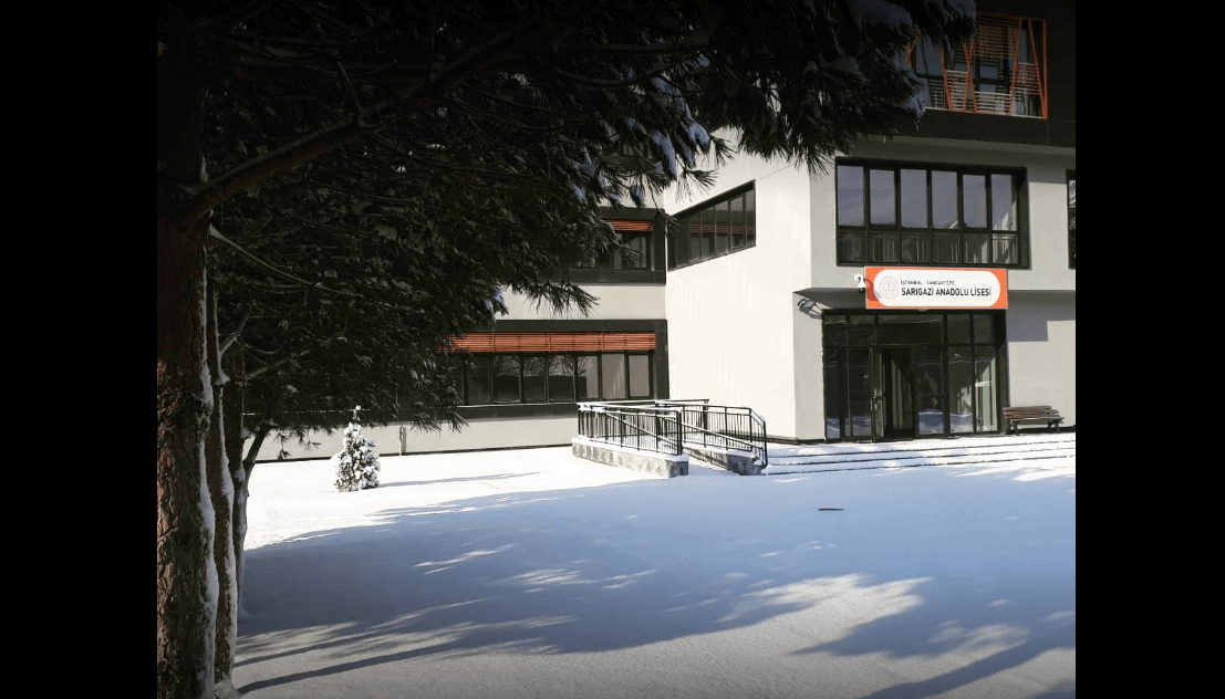 Sar�gazi Anadolu Lisesi