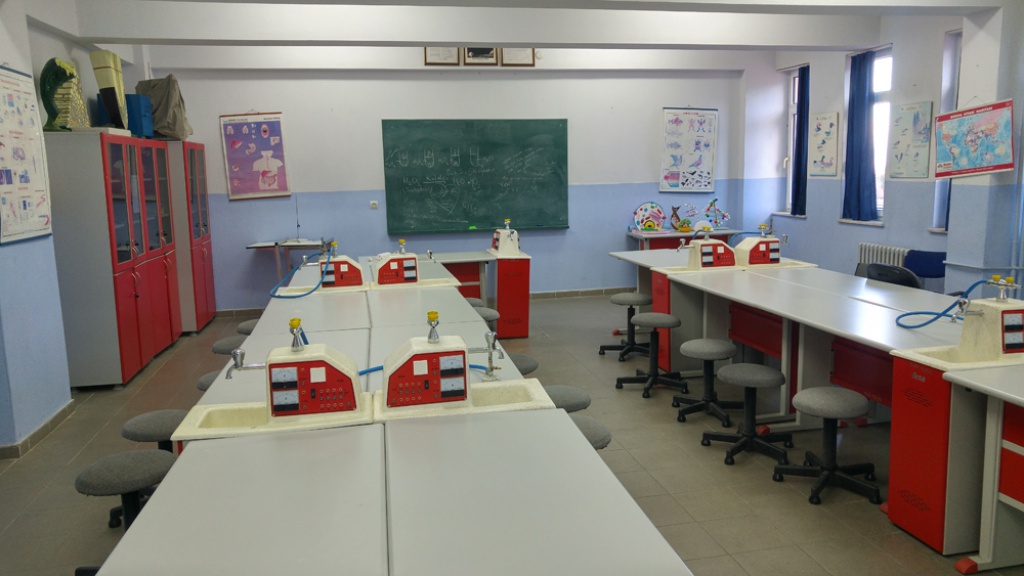 Lütfi Ege Anadolu Lisesi