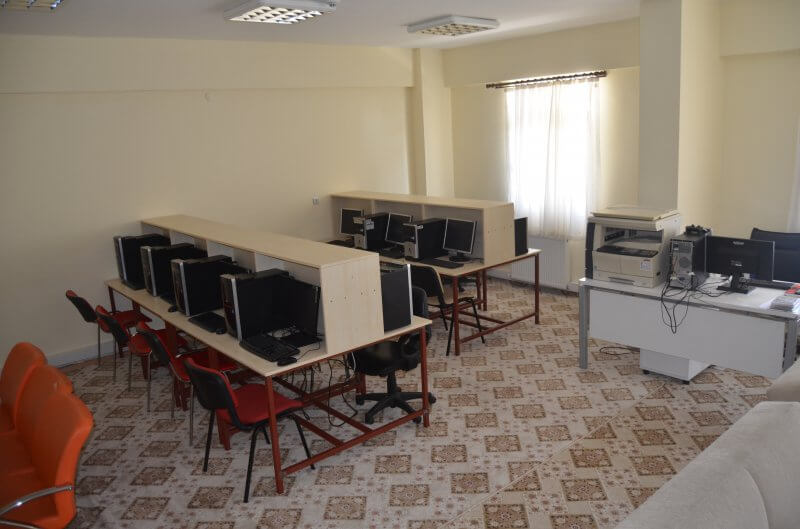 Beylikd�z� Azem Y�kselo�lu Anadolu �mam Hatip Lisesi