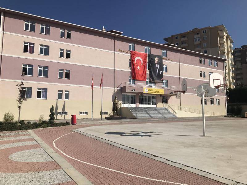 M�nevver Kemal �zver Mesleki ve Teknik Anadolu Lisesi