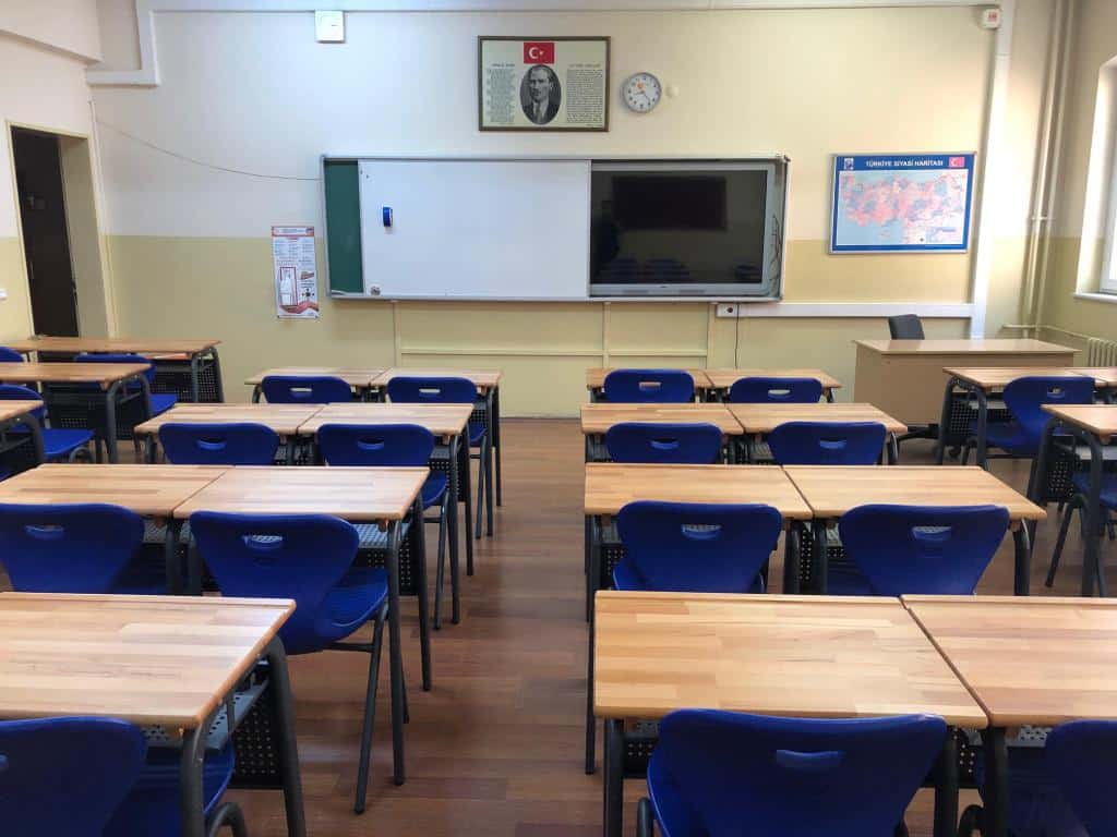 Çağrı Bey Anadolu Lisesi
