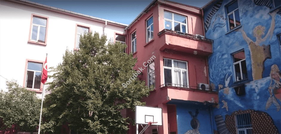 İstanbul Atatürk Anadolu Lisesi