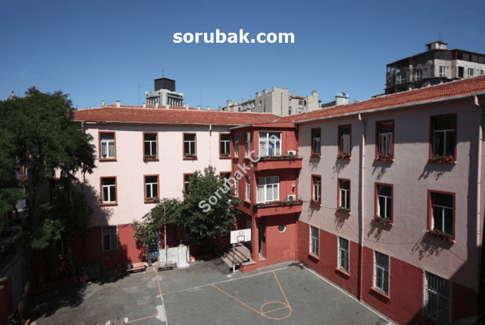 İstanbul Atatürk Anadolu Lisesi