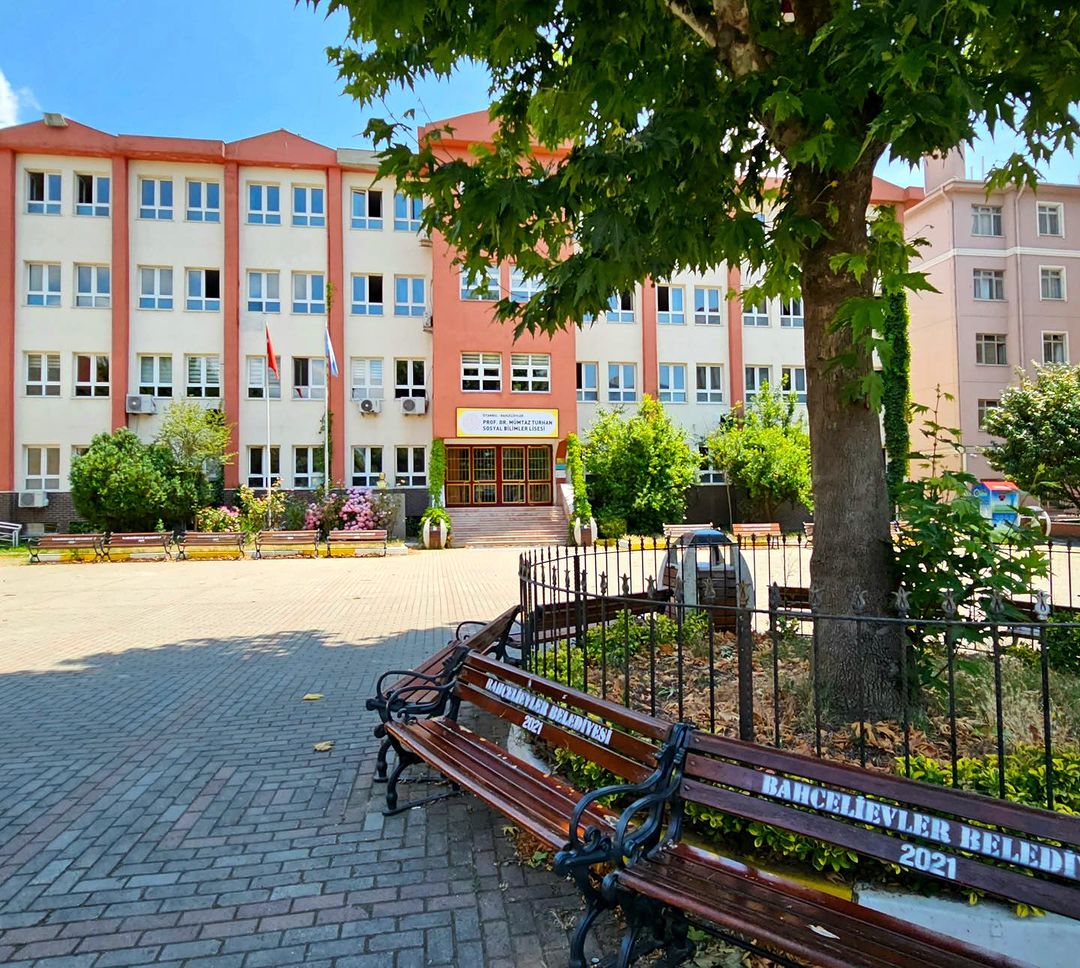 Prof. Dr. Mümtaz Turhan Sosyal Bilimler Lisesi