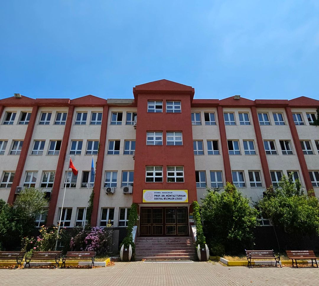 Prof. Dr. Mümtaz Turhan Sosyal Bilimler Lisesi