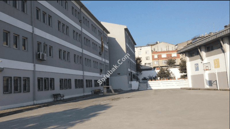Cumhuriyet Anadolu Lisesi