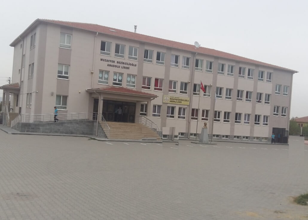 Muzaffer Bezircilio�lu Anadolu Lisesi