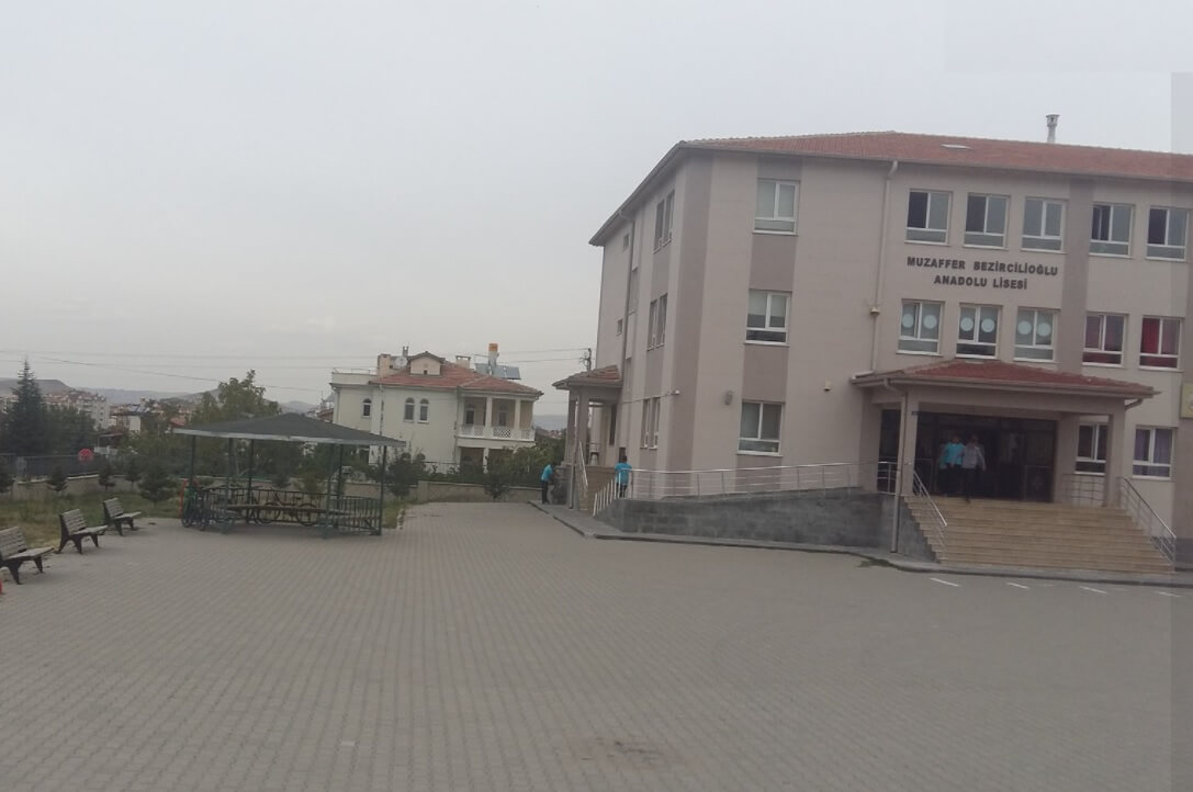 Muzaffer Bezircilio�lu Anadolu Lisesi