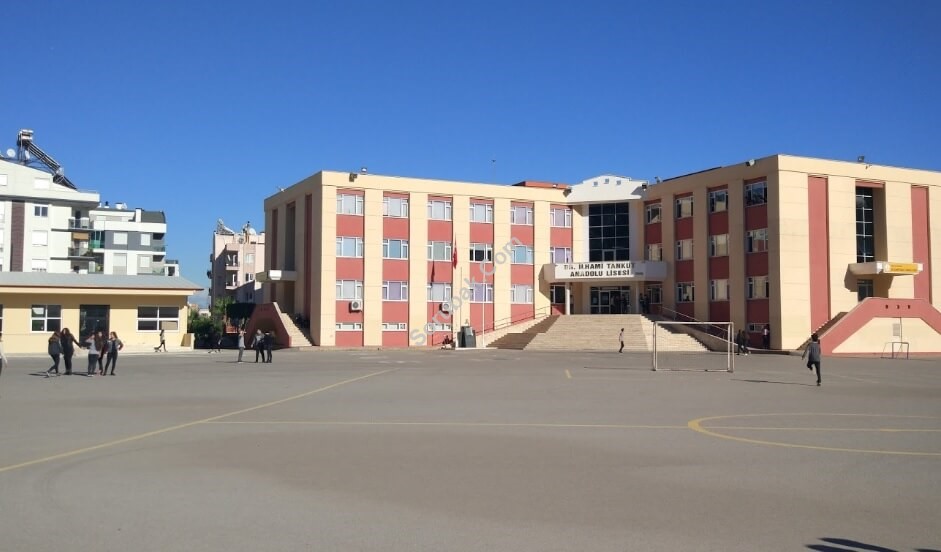 Dr. �lhami Tankut Anadolu Lisesi