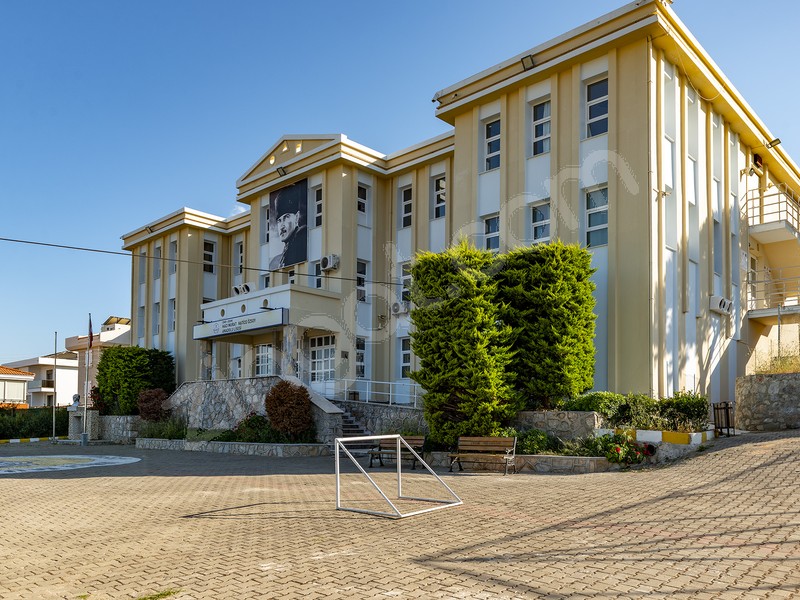 Hac� Murat-Hatice �zsoy Anadolu Lisesi