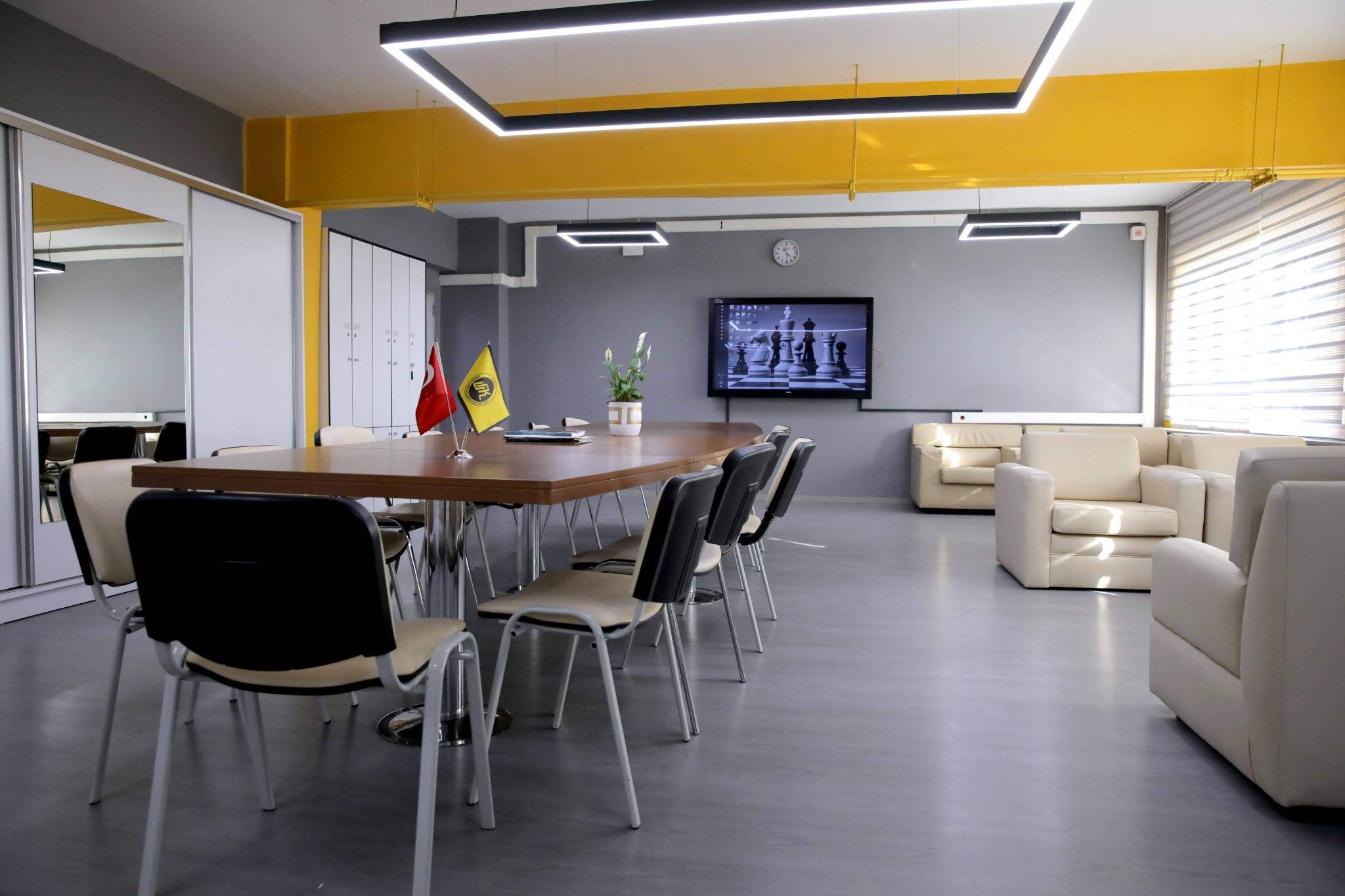 �sk�dar Ahmet Kele�o�lu Anadolu Lisesi