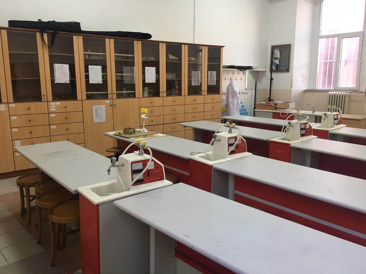 İstanbul Atatürk Anadolu Lisesi